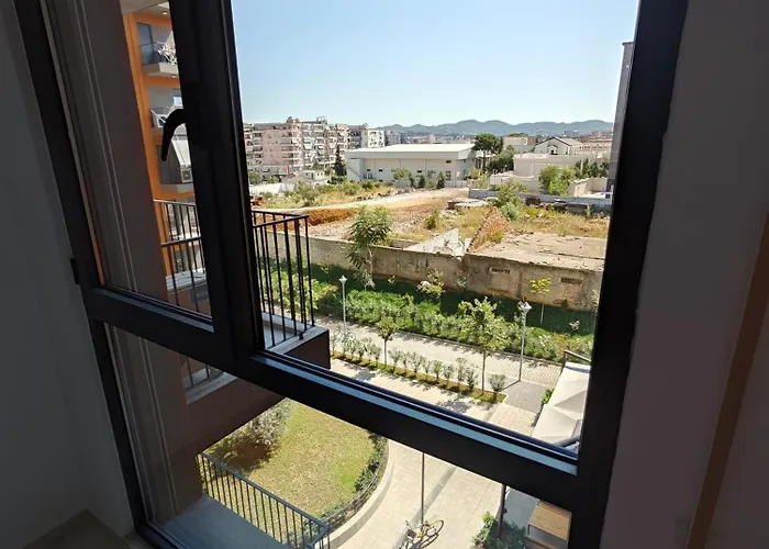 Vasil Gjika 2 地拉那