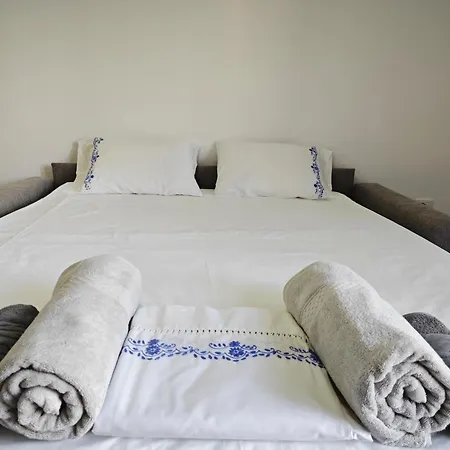 Vasil Gjika 2 * ティラナ