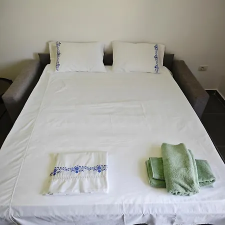 Vasil Gjika 2 アパート