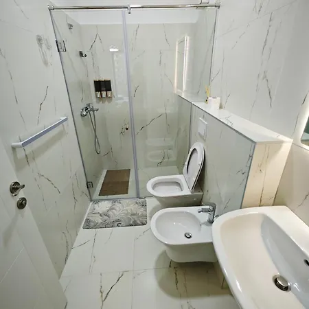 Vasil Gjika 2 アパート