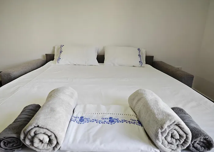 Vasil Gjika 2 * טיראנה